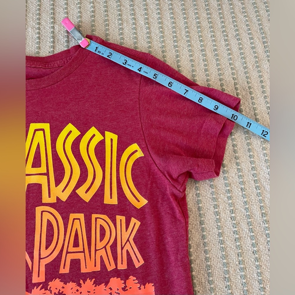 Jurassic Park Kids T-Shirt - Red - Size: Small / Medium - Picture 4 of 5